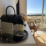 Apartman Le Balcon De Jersey, Rdc Et Jardin Face A La Mer, Intendance Luxury Host *