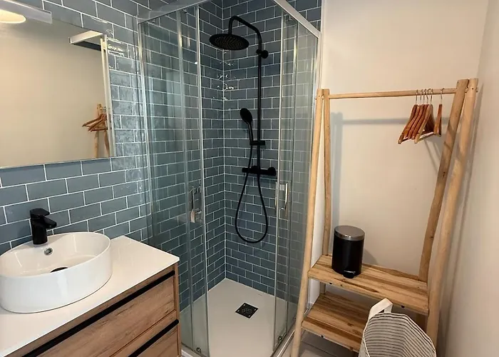 Le Balcon De Jersey, Rdc Et Jardin Face A La Mer, Intendance Luxury Host Lejlighed *